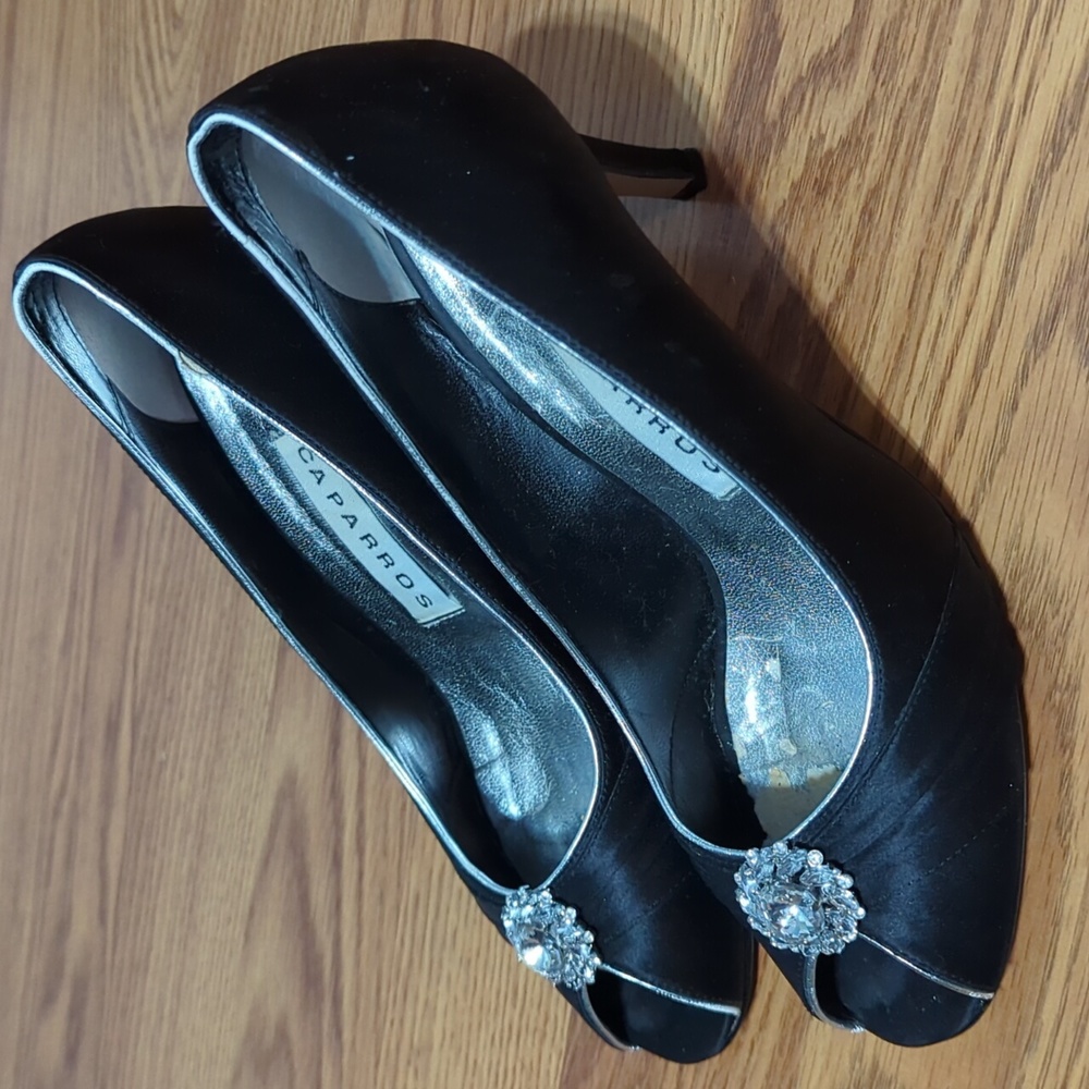 Shoes - Picture 2 of 4